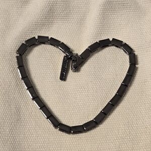 NWOT Jewelmint Amber Gun Metal Bracelet With Amber Stones